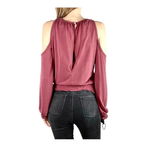 ABERCROMBIE & FITCH | ♥️Cold Shoulder Long-Sleeved Ruffled Blouse NWT - Picture 2 of 10
